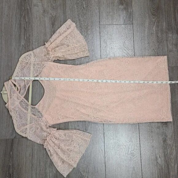 TFNC London Darren Bell Sleeve Lace Peach Bodycon Mini Dress Small - Picture 14 of 17